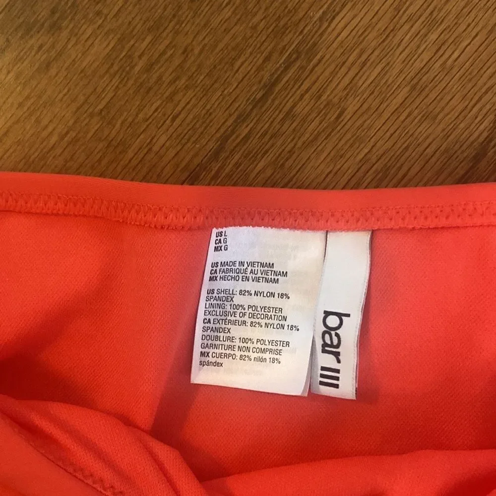 NWT bar lll solid, passion, pink, tie, sides, bottom size large